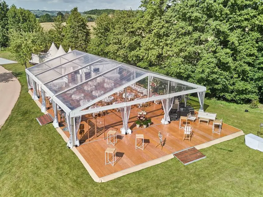 Location tente mariage Norabri : tente bi-pente cristal haut de gamme