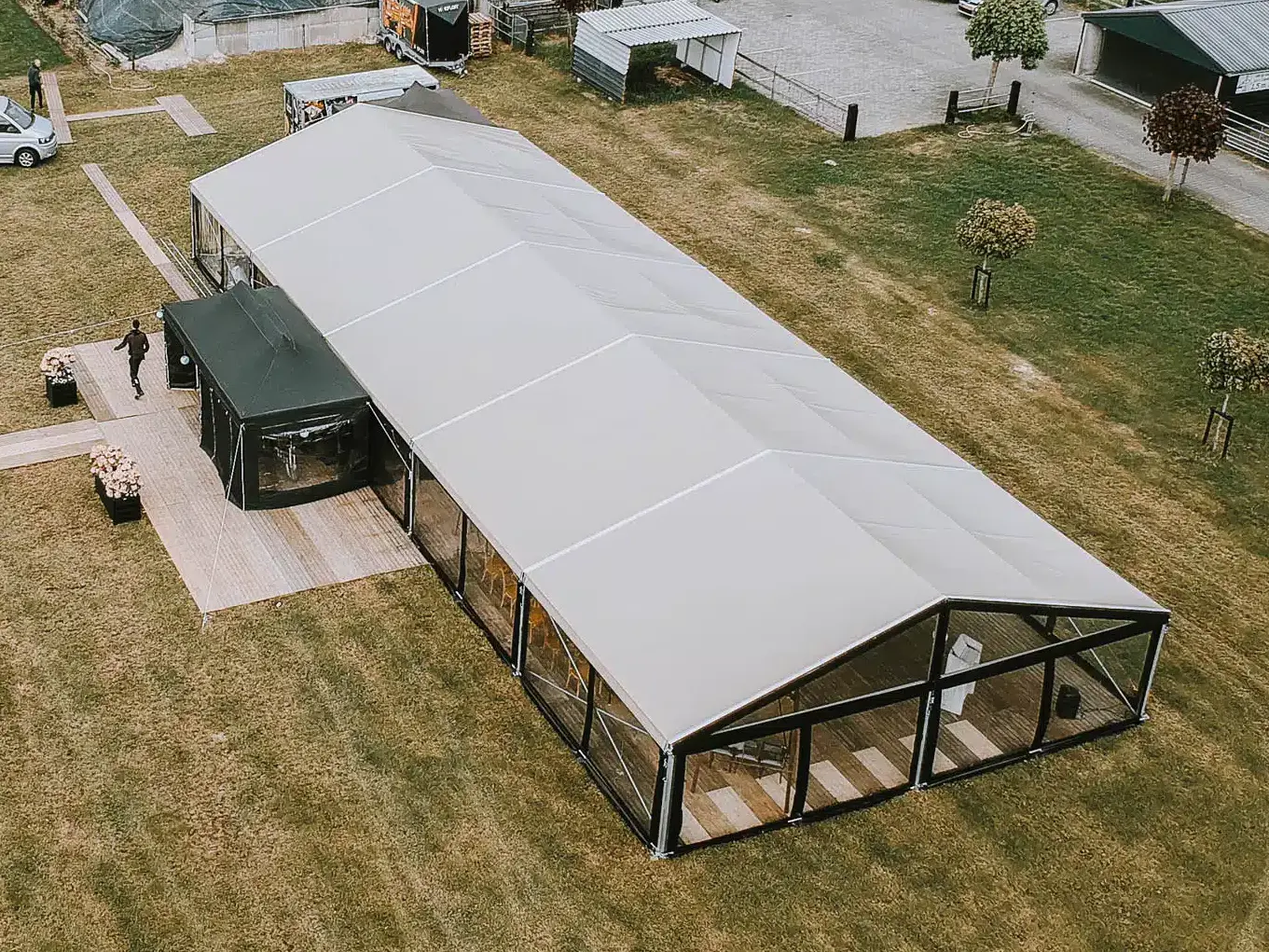 Location tente mariage Norabri : tente Cream Cristal Black
